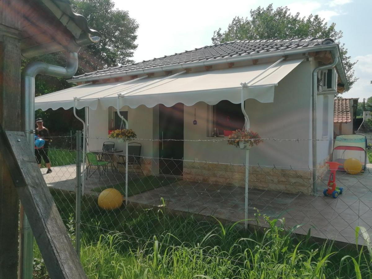Little House On The Prairie-Μικρο Σπιτι Στο Λιβαδι! Lejlighed Dráma Eksteriør billede